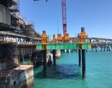 Combifloat modular C7 jack up with crane on project in Australia