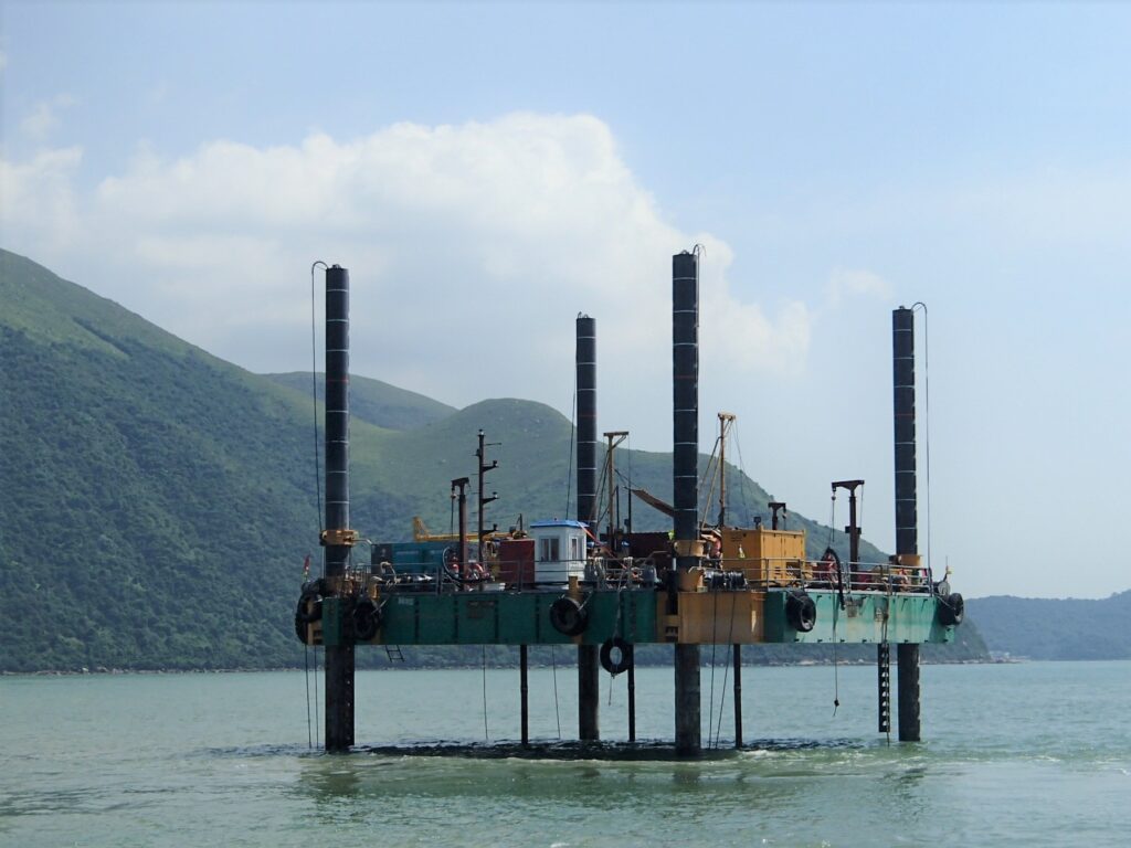 C5 CSW jack up barge for geotechnical works