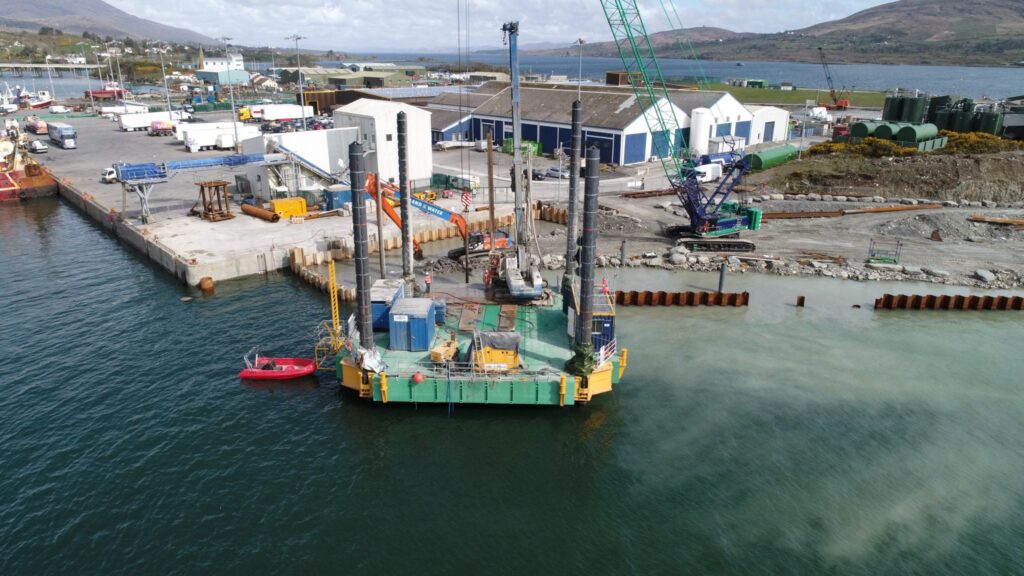 C5 jack up barge in Ireland