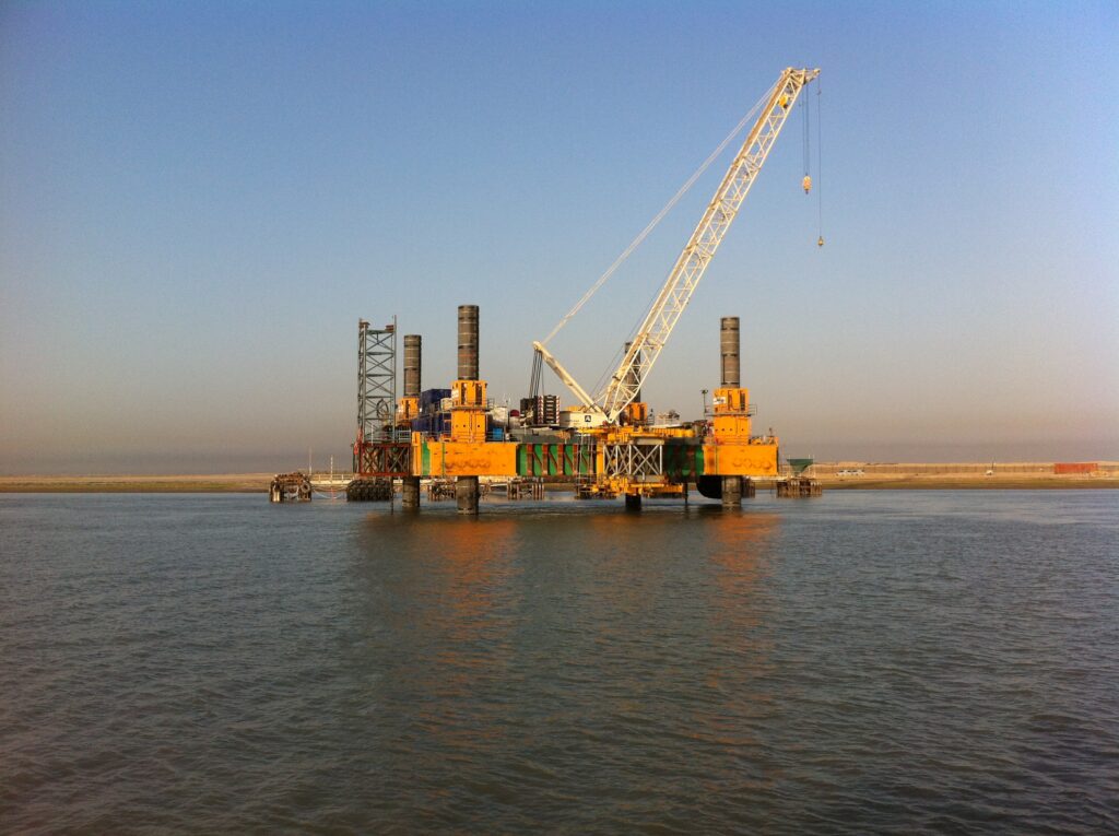 C9 modular jack up for piling works, bull rail