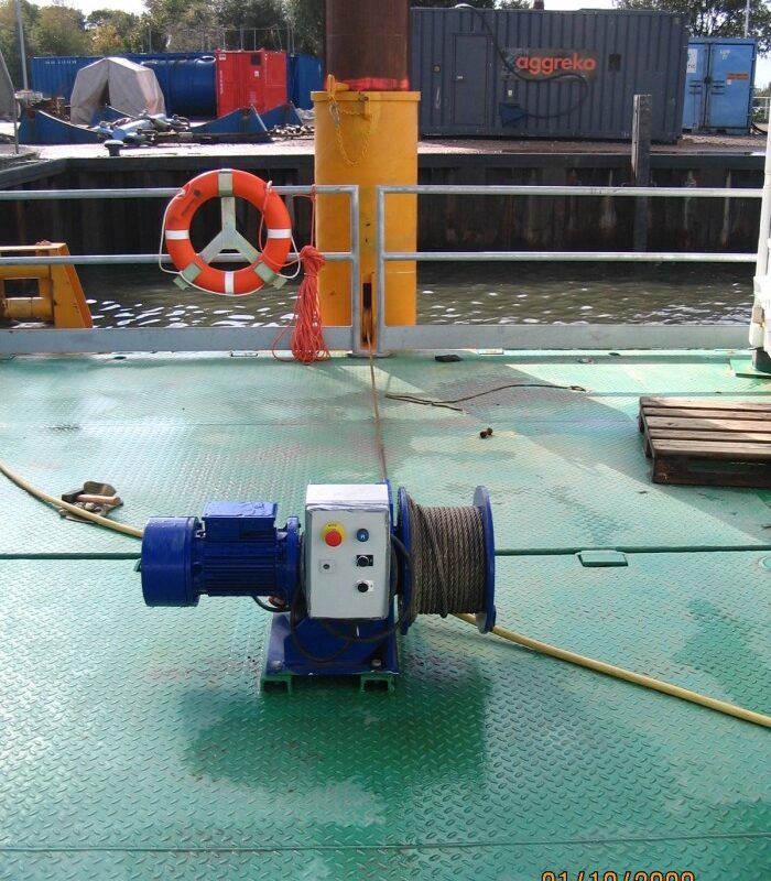 20inch HSP with winch - remote
