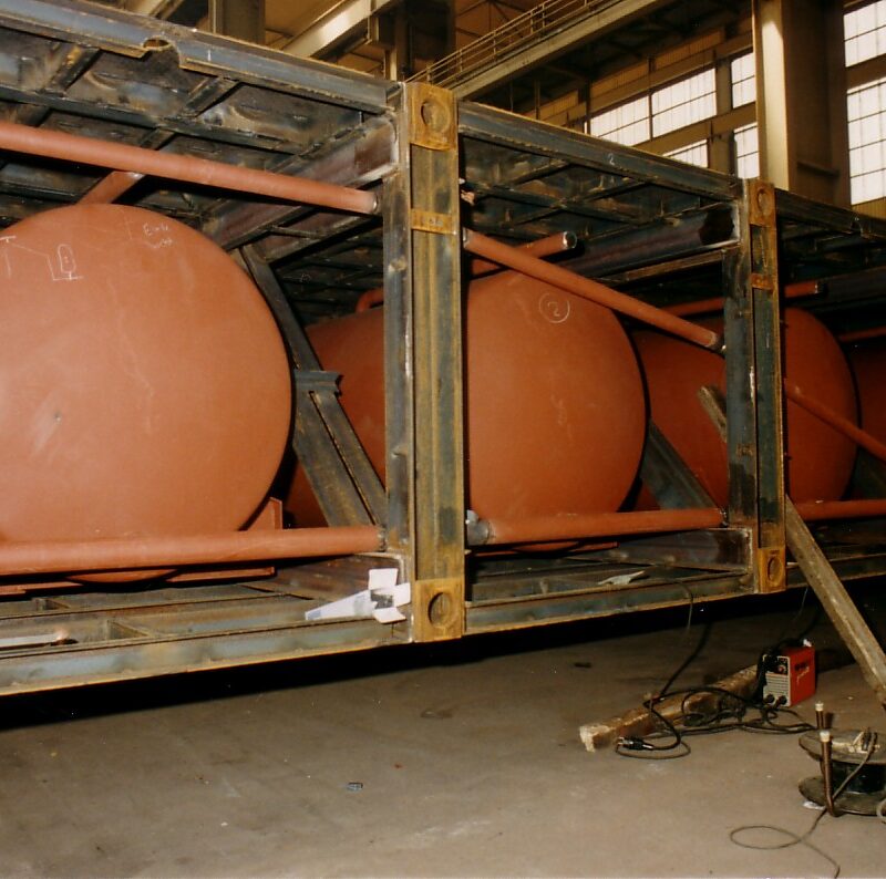 Tanks in Combifloat float